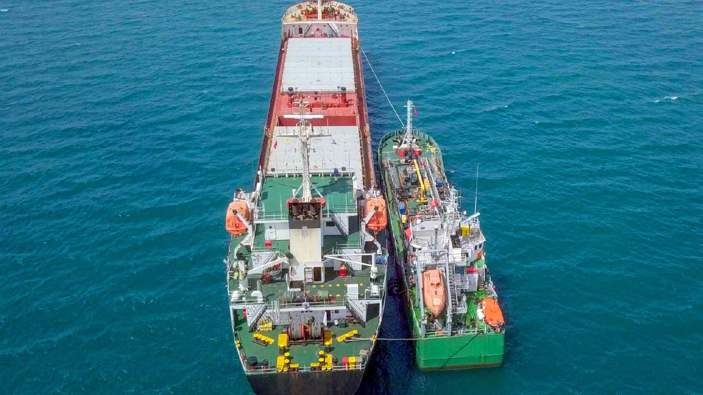 Bunkering of biofuels